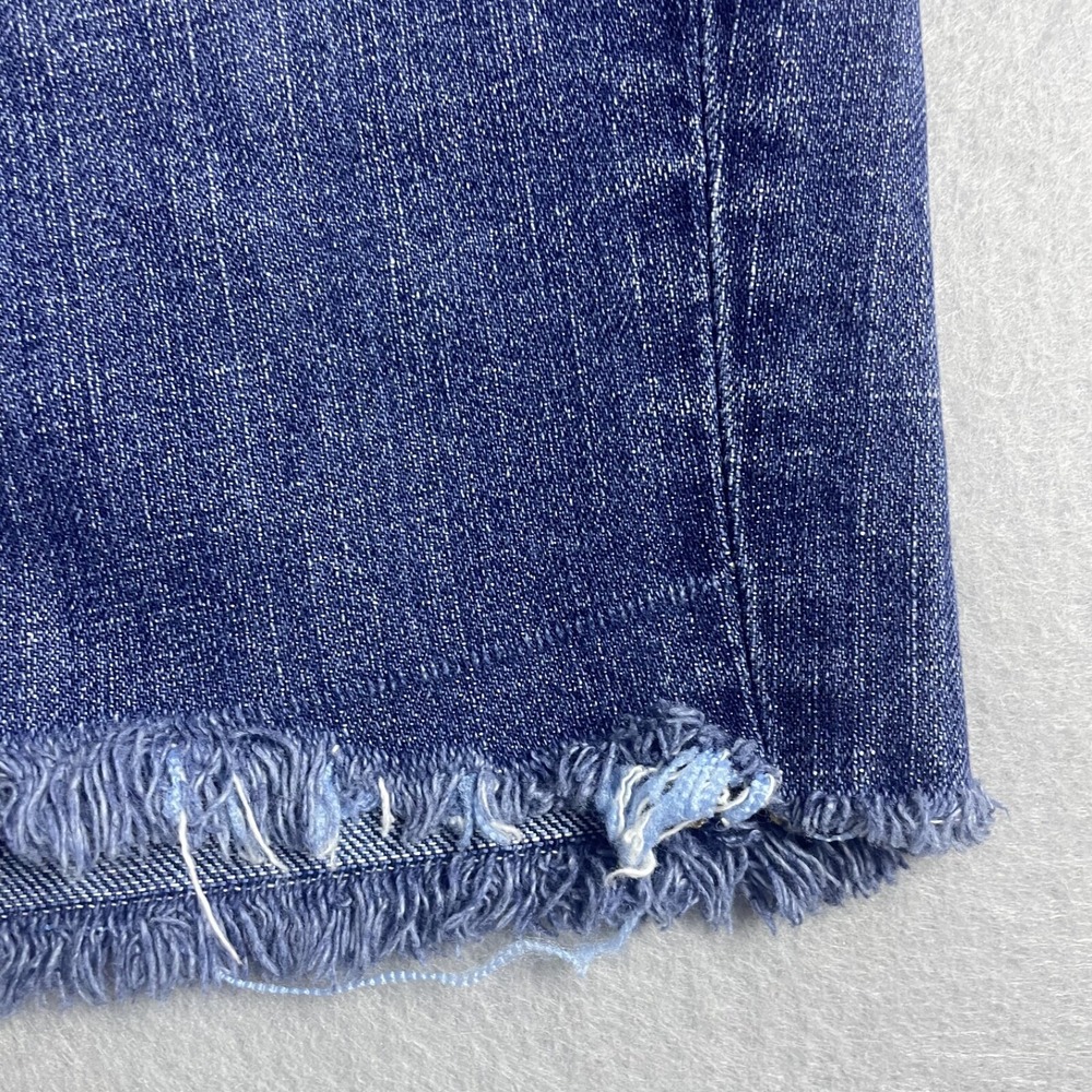 The Diva Denim Jean‎ Shorts Size 6 Reg Frayed Hem Blue Casual Everyday - Picture 7 of 11